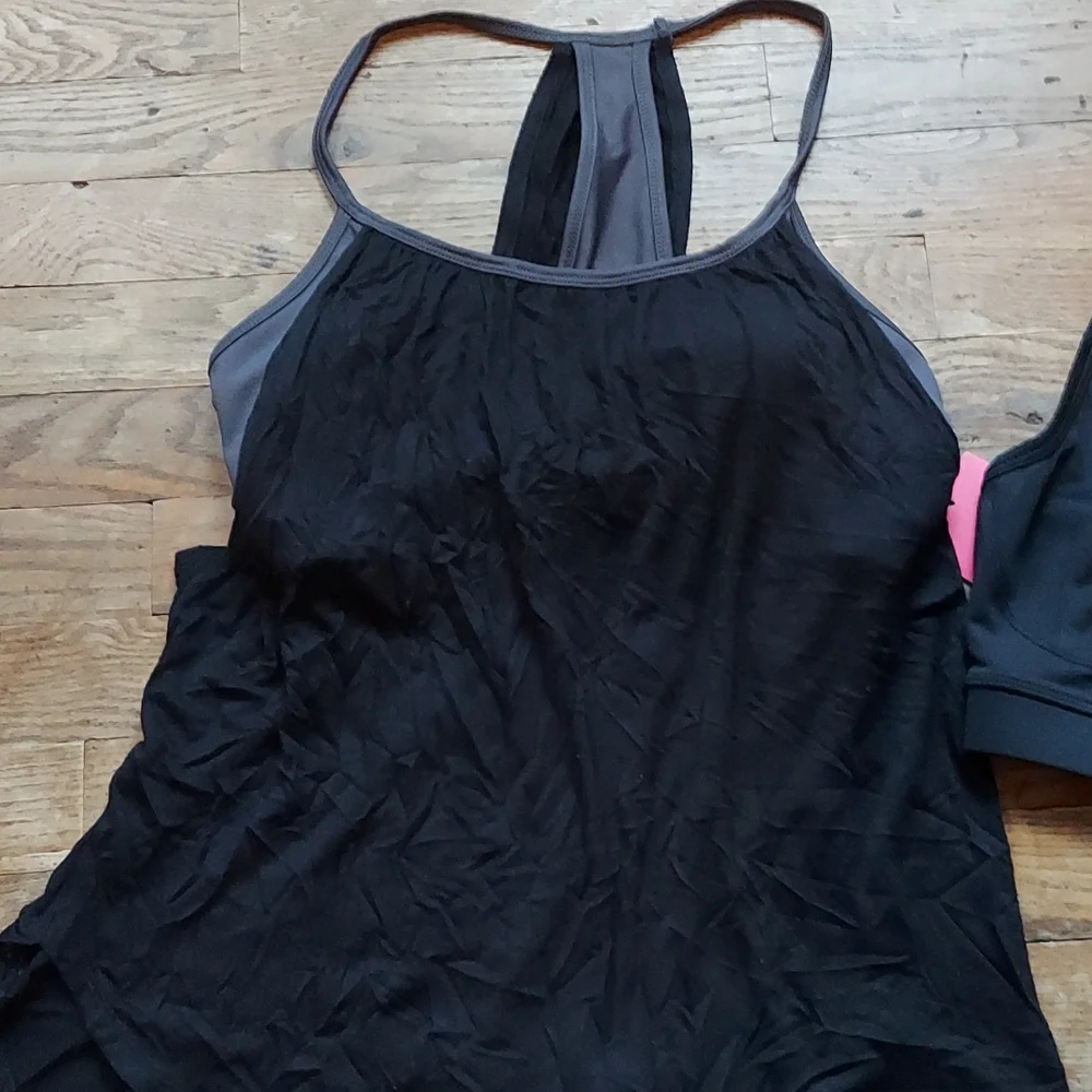 2 top bundle  6 for $10 tops - Picture 2 of 13